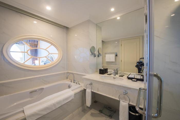 melia vinpearl cua hoi beach resort