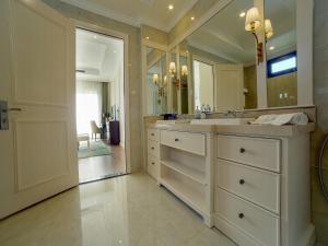 melia vinpearl cua hoi beach resort