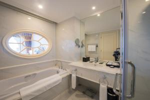 melia vinpearl cua hoi beach resort