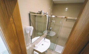 laurus hotel