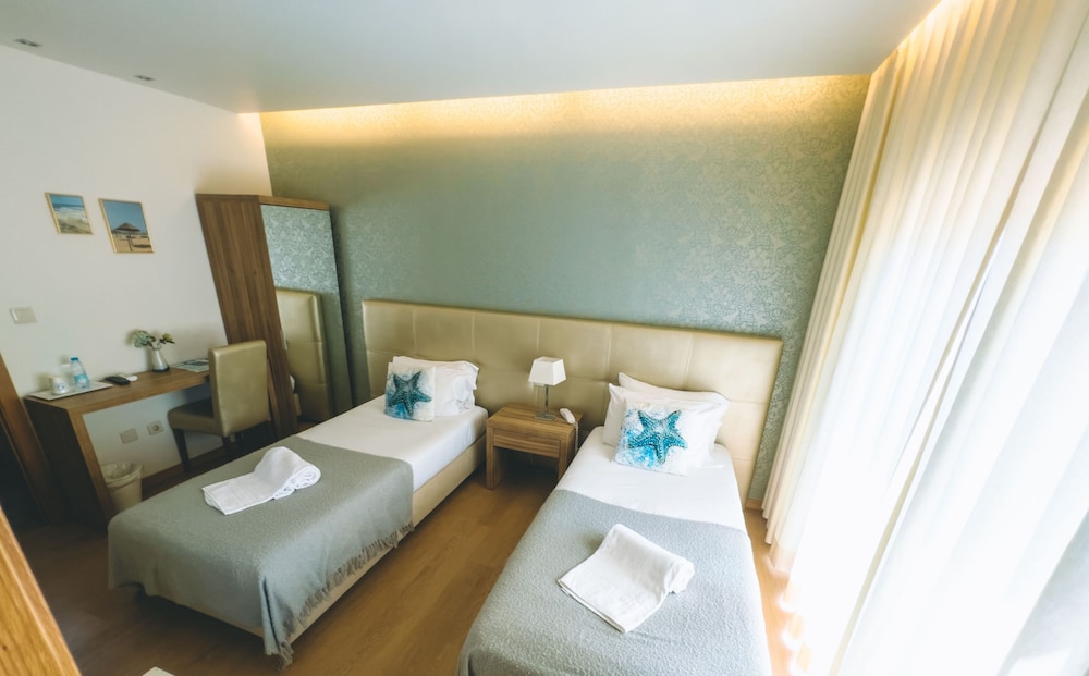 laurus hotel