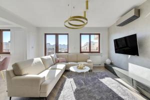 grand apartments aqua