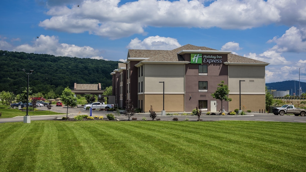 holiday inn express bradford by ihg
