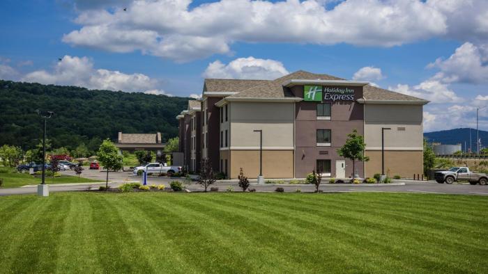 holiday inn express bradford by ihg