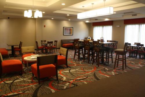 holiday inn express bradford by ihg