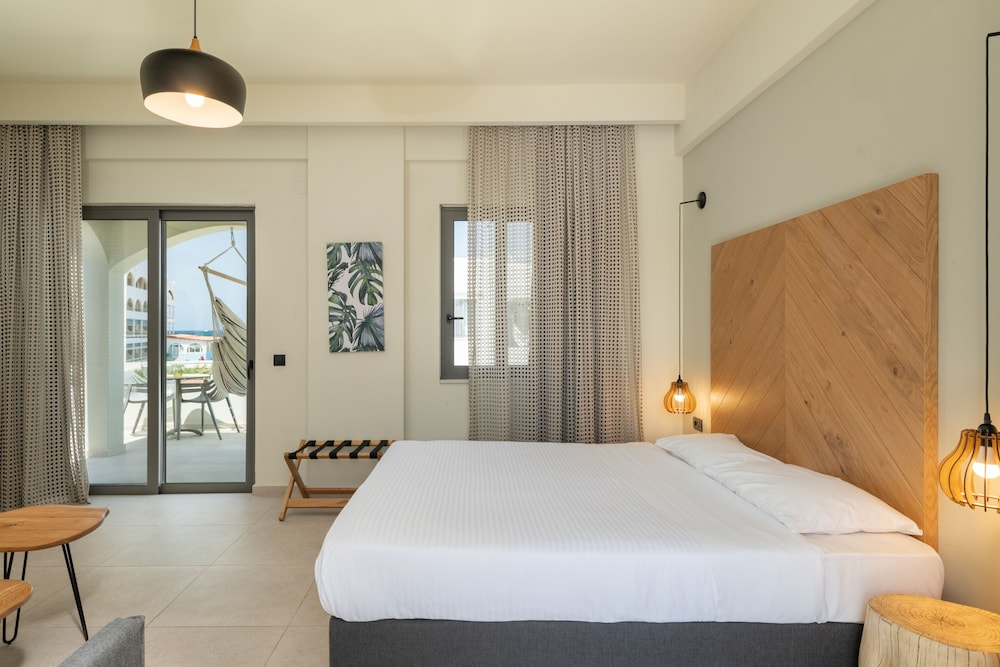 malena hotel adults only