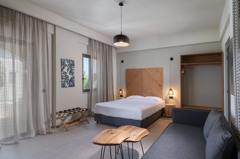 malena hotel adults only