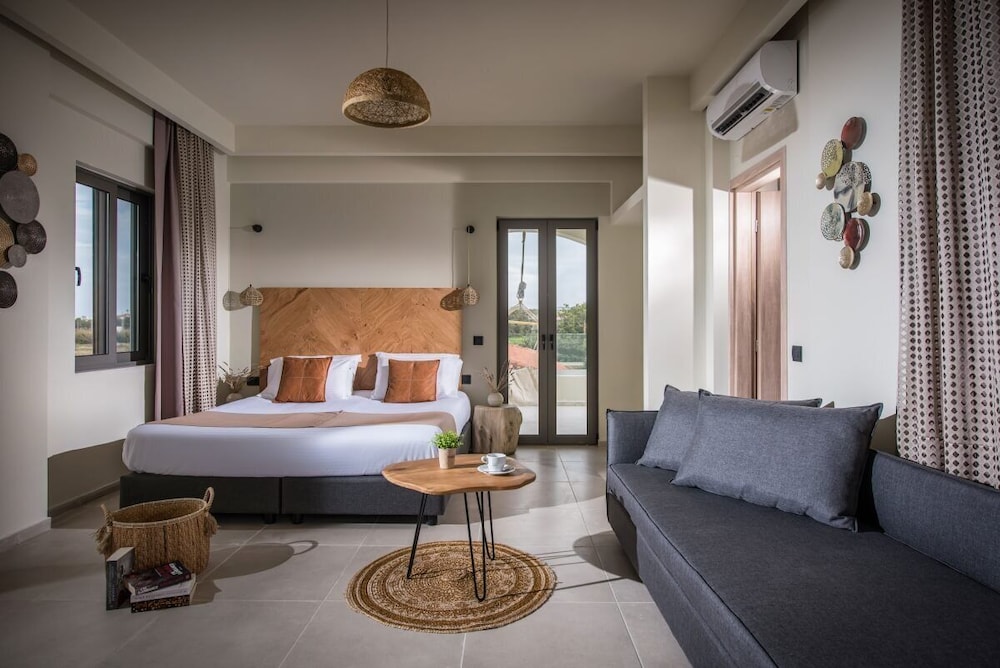 malena hotel adults only