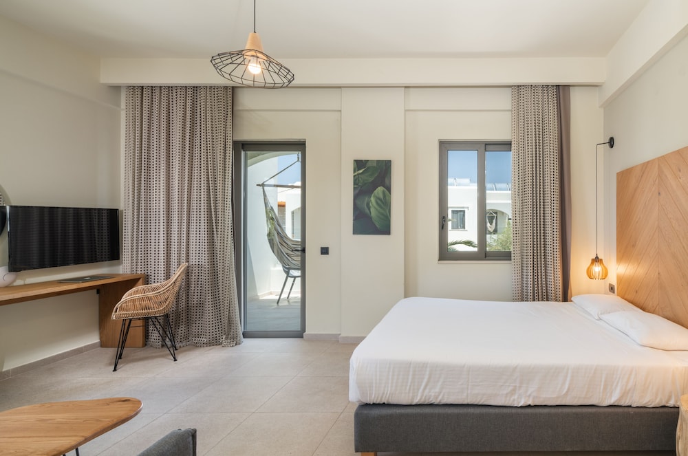 malena hotel adults only