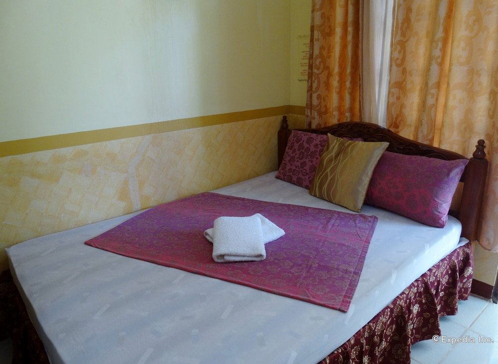 dlucky garden inn and suites