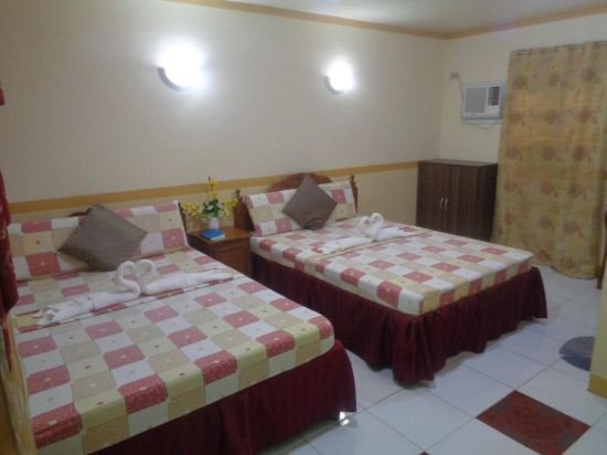 dlucky garden inn and suites