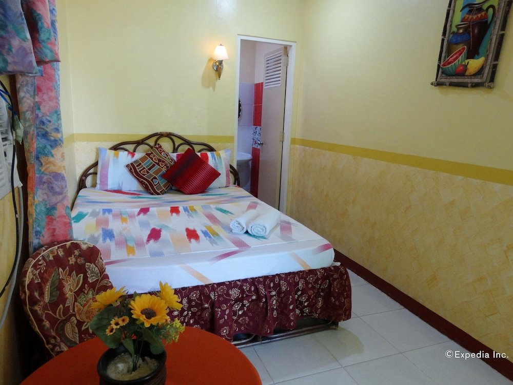 dlucky garden inn and suites