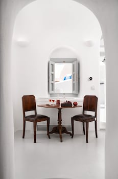 oia spirit boutique residences