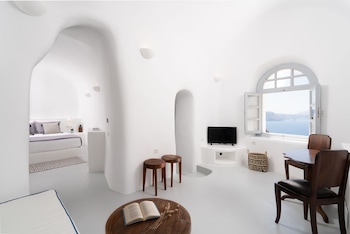 oia spirit boutique residences
