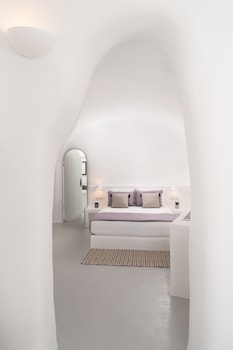 oia spirit boutique residences