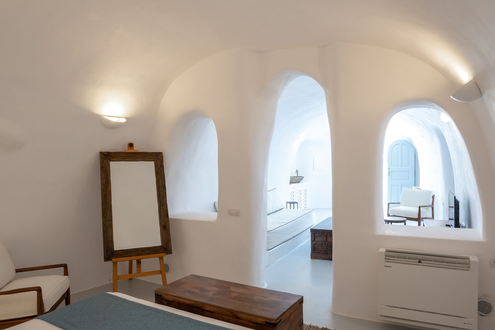 oia spirit boutique residences