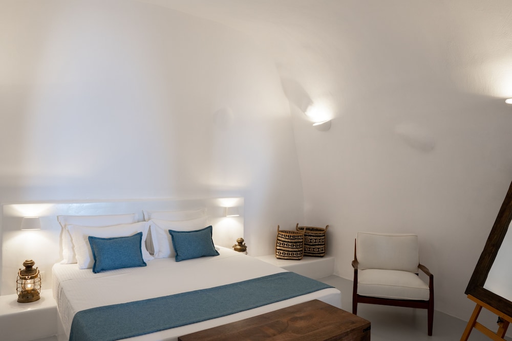 oia spirit boutique residences