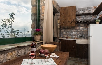 agrilia koromili retreat