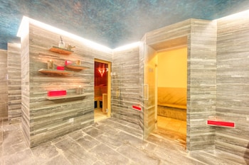 naco aparthotel and spa