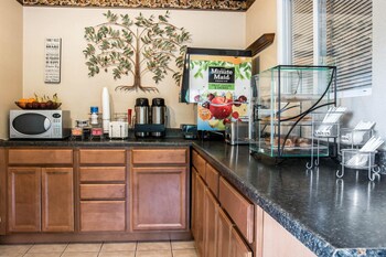 econo lodge paw paw
