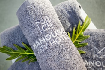 manousos city hotel