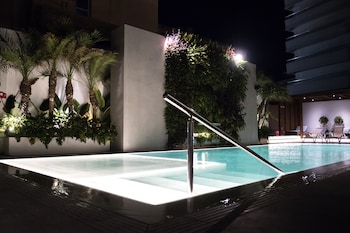 manousos city hotel