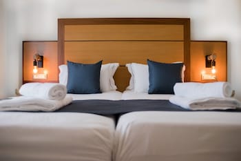manousos city hotel