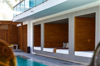 manousos city hotel