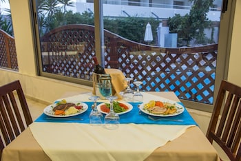 manousos city hotel