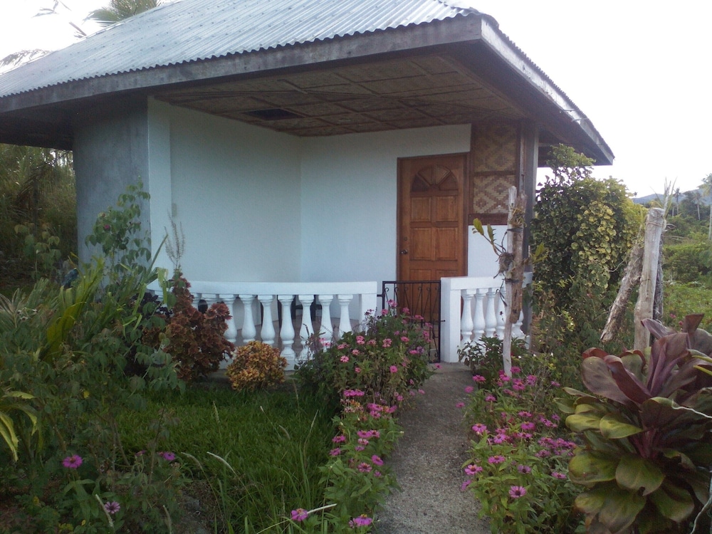jupiters garden resort