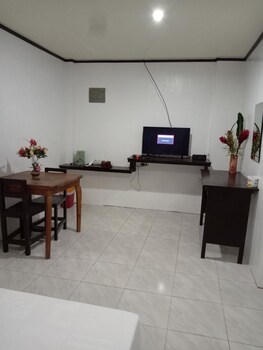 jupiters garden resort