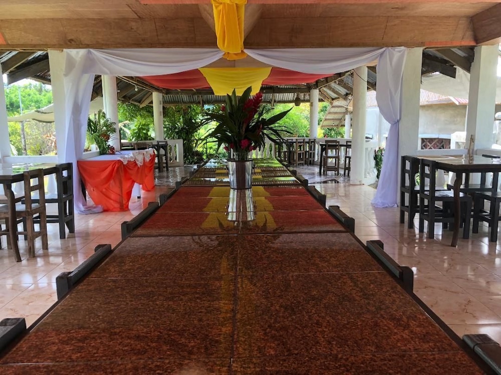 jupiters garden resort