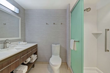 home2 suites by hilton west palm beach airport fl