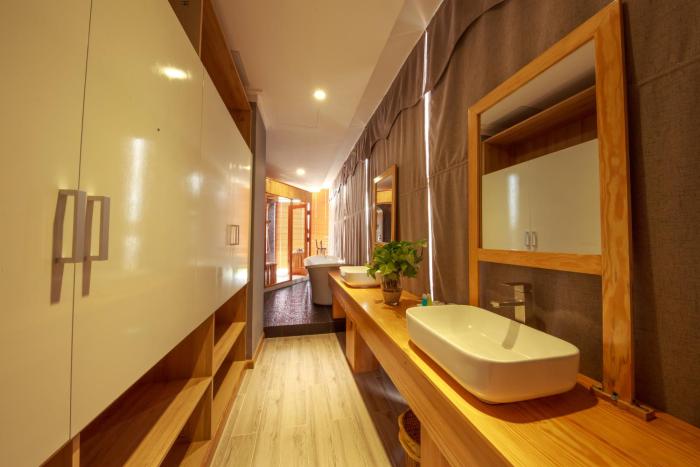 varia hotel