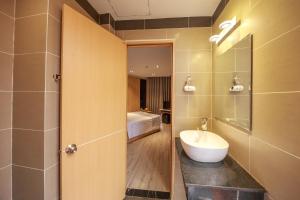 varia hotel