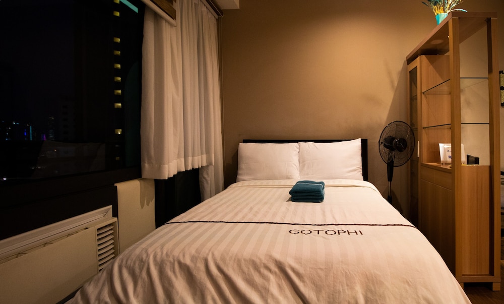 the gramercy residences makati manila