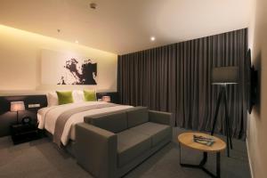 zazz urban ho chi minh hotel