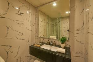 zazz urban ho chi minh hotel
