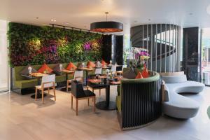 zazz urban ho chi minh hotel