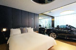 h drive hotel