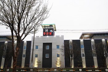 h drive hotel