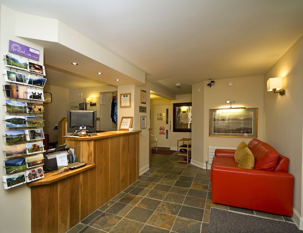 holly tree hotel swimming pool and hot tub