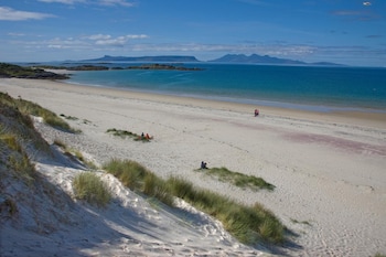holly tree hotel swimming pool and hot tub