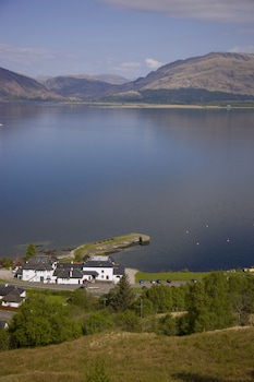 holly tree hotel swimming pool and hot tub