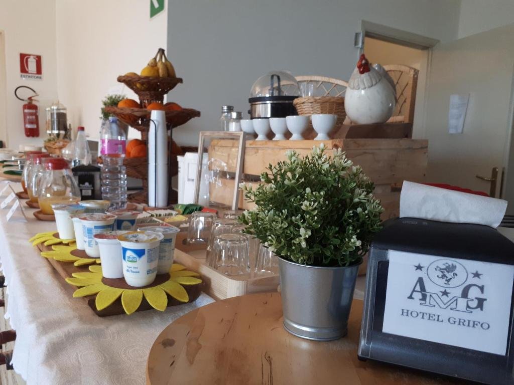 Il Grifo Hotel E Bisteccheria Toscana,Montepulciano>>Florence,3 star