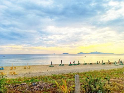 an bang white sand sea homestay