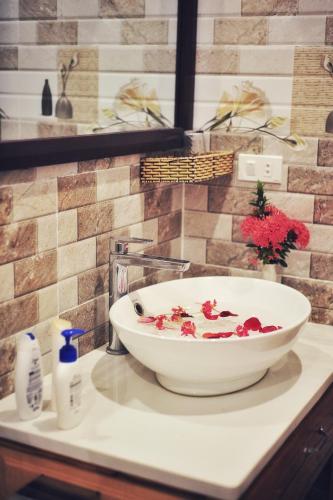 an bang white sand sea homestay