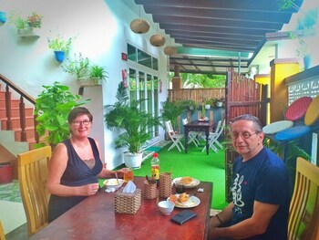 an bang white sand sea homestay