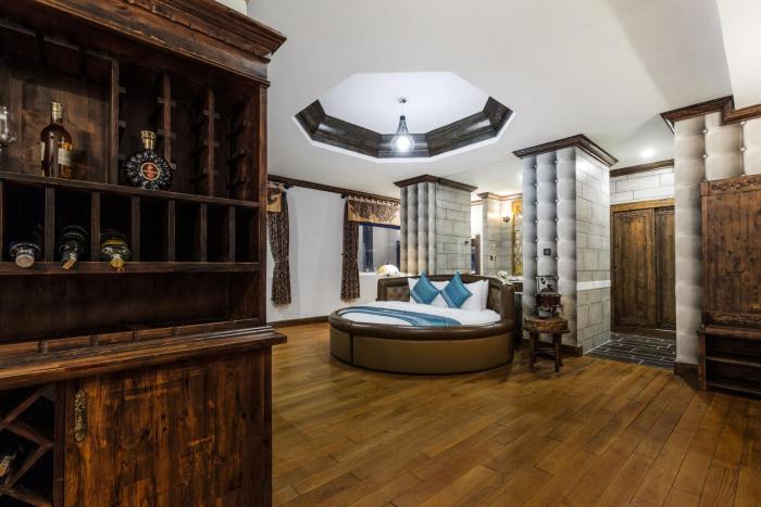 ibiza riverfront hotel