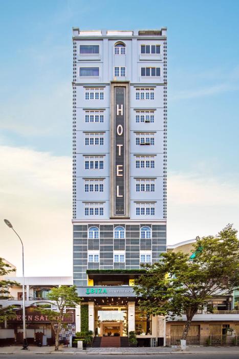 ibiza riverfront hotel